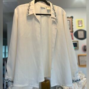 Koret White Shirt with Floral Embroidery